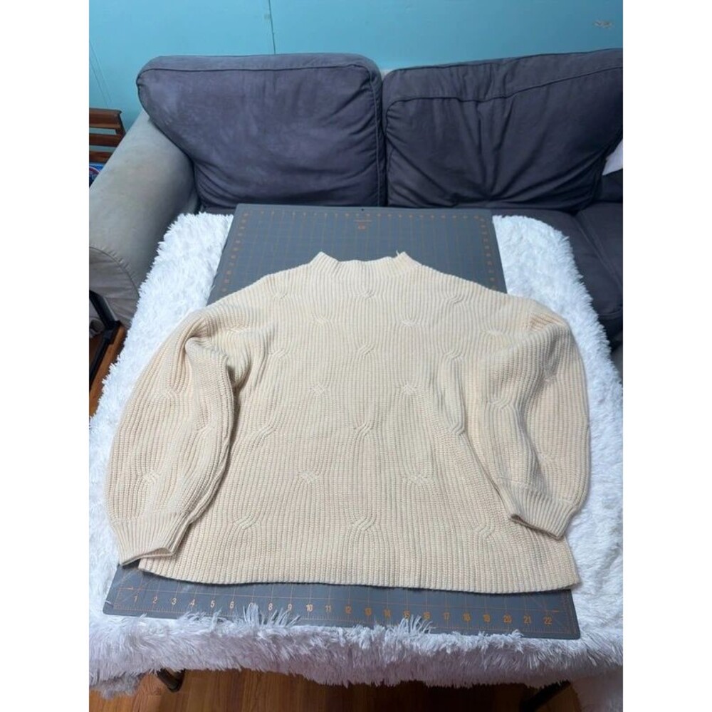 Cream sweater no tag L-XL